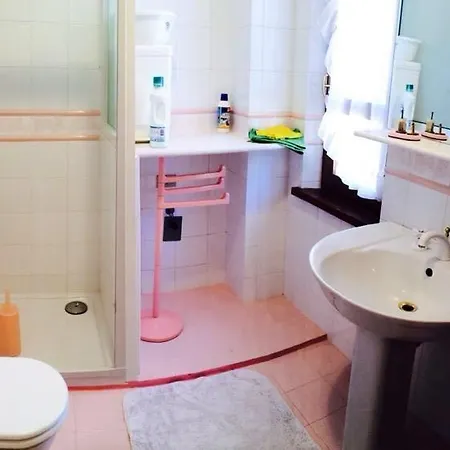 Gasthuis Casa Vacanze La Riva Bianca *